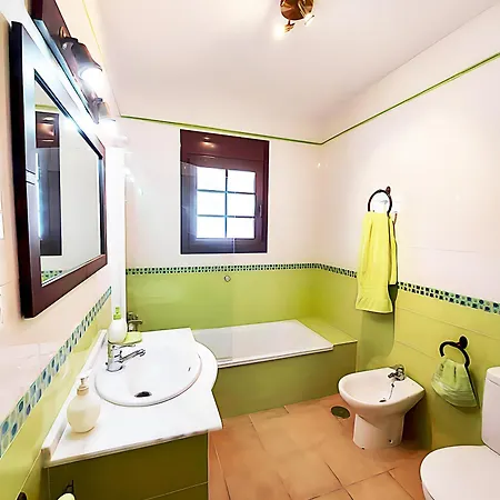 Con Piscina Privada Colada *